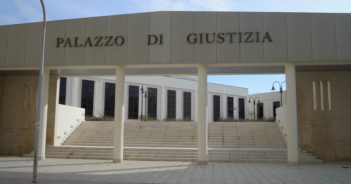 Operaio di 50 anni muore a Mazara del Vallo precipitando dal primo piano di un edificio