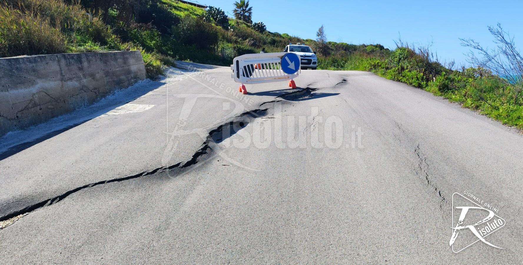 Capo San Marco, nuovo cedimento della strada in via Ulisse e arriva una transenna