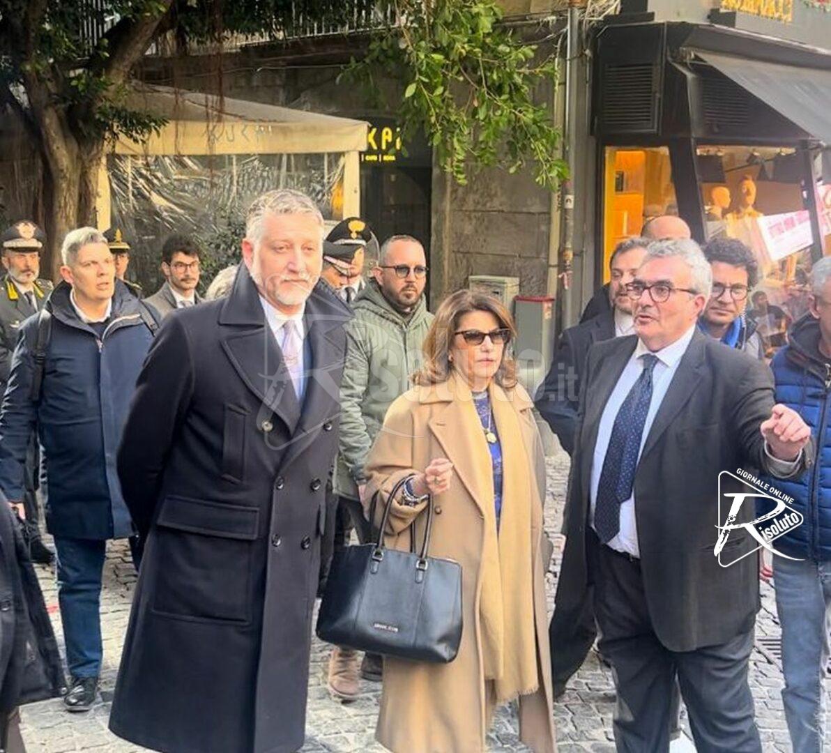Giuli “Massimo sforzo del governo per il restauro del teatro Sannazaro”