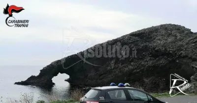 Pantelleria, aggredisce quattro Carabinieri intervenuti su richiesta del padre: arrestato 20enne