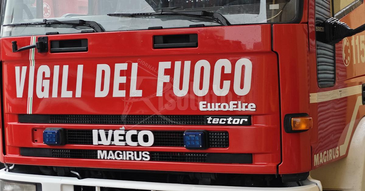 Vittoria, incendio doloso di un’auto: denunciato un 23enne