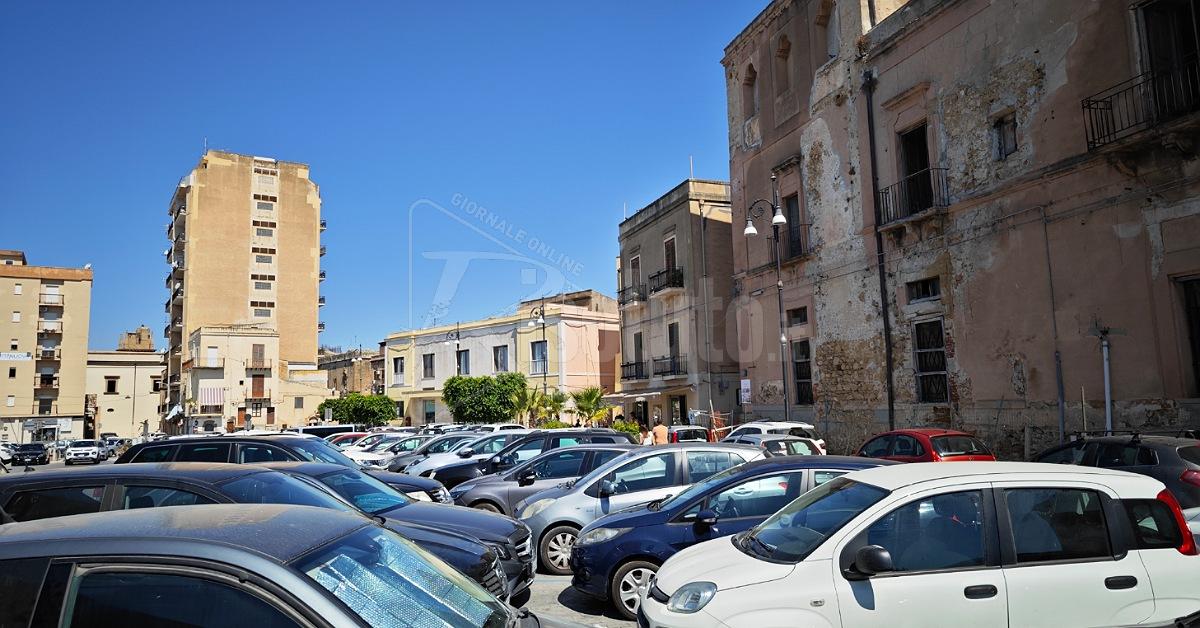Sciacca, parcheggi nel caos: interrogazione del consigliere Giuseppe Catanzaro