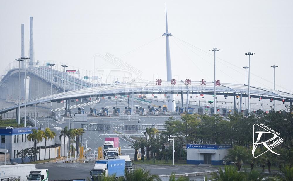 Cina, dal 2018 transitati 100 milioni di veicoli su ponte Hong Kong-Zhuhai-Macao