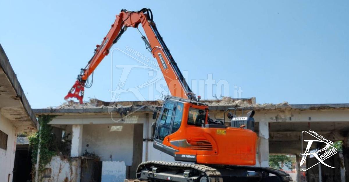 Messina, via Quinto Ennio: quasi completato lo sgombero dell’area, ultime demolizioni da lunedì