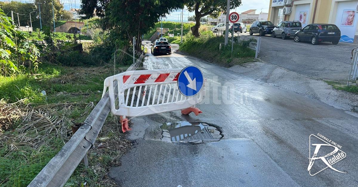 Sciacca tra strade allagate e transenne, il sindaco: "Chiederemo ad Aica 3 ditte per manutenzioni" (Video)
