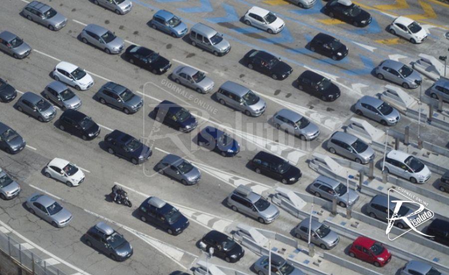Da Commissione Ue pacchetto automotive, rivisto stop motori termici da 2035