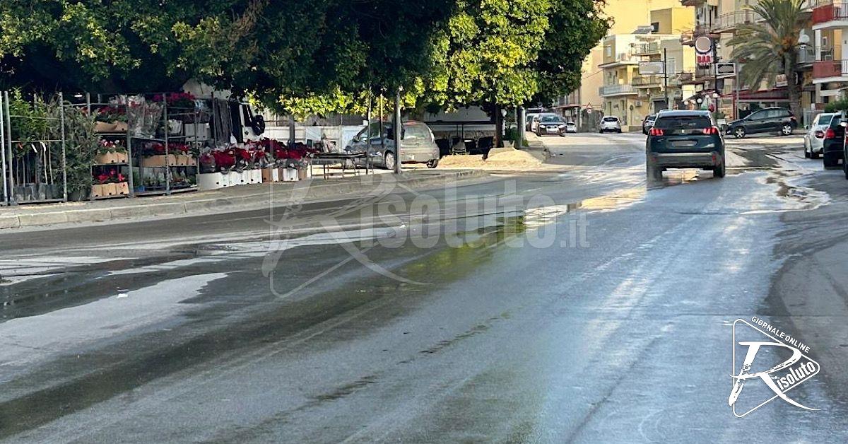 Allagato corso Miraglia, altra perdita idrica a Sciacca