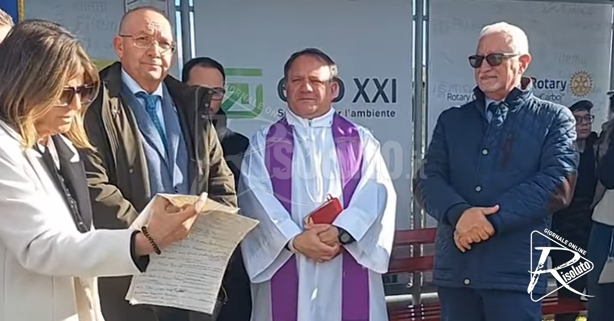 Panchina rossa contro la violenza nella nuova pensilina del bivio Gulfa (Video)