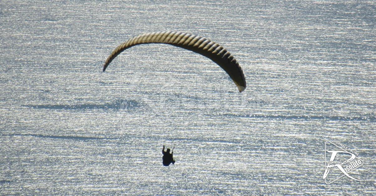 Realmonte, parapendisti precipitati tra mare e scogliera: scattano i soccorsi per un gruppo di turisti polacchi