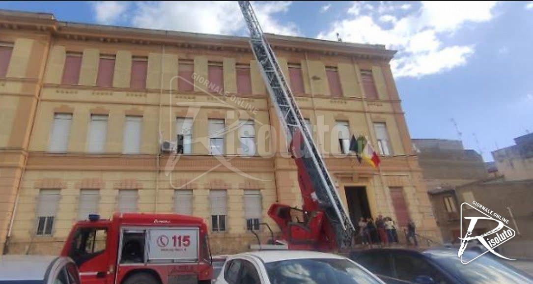 Lavori pubblici a Ribera, pubblicati i bandi di gara per scuola e campo sportivo