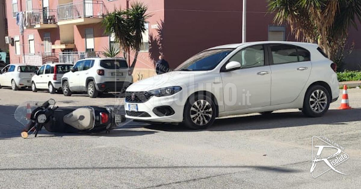 Scontro tra auto e ciclomotore a Sciacca, giovane ferita