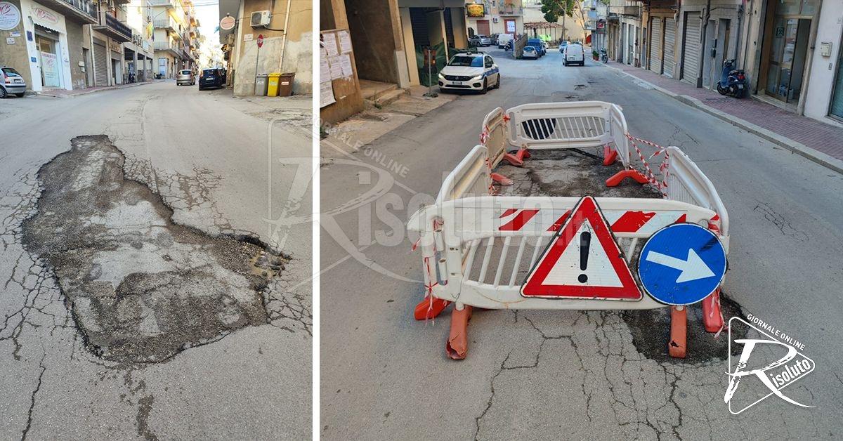 Pericolo in via Giotto a Sciacca, in attesa dei lavori arrivano le transenne
